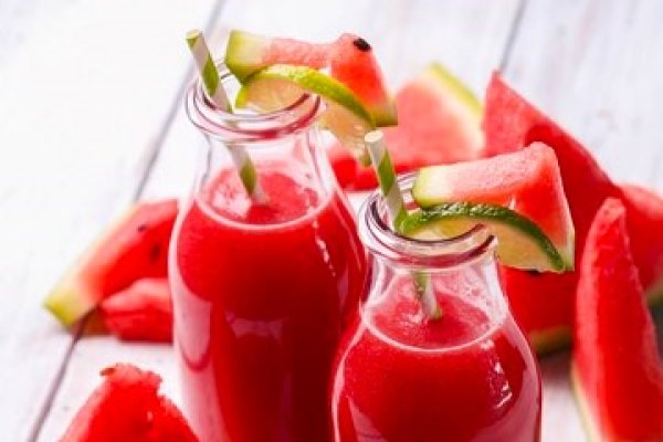 Smoothie de pepene rosu