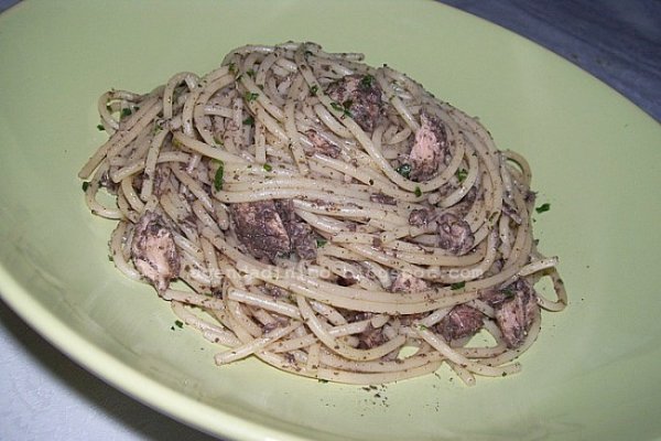 Paste cu Ton si Pate de Masline