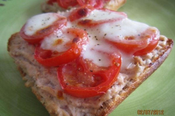 Bruschette de Ton cu Mozzarella