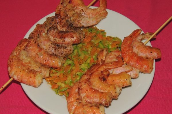 Frigarui de Creveti pe Pat de Legume