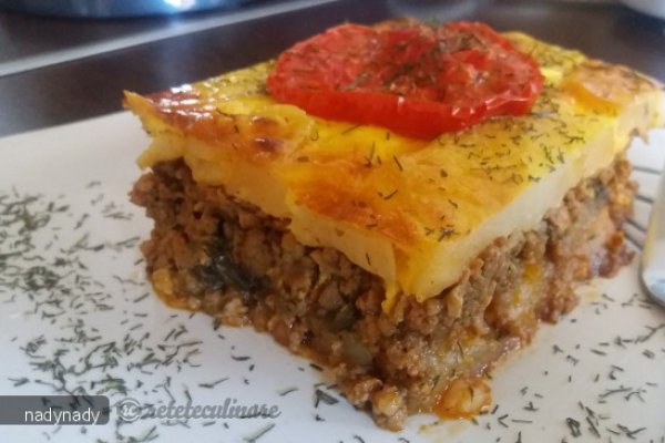 Musaca de Cartofi si Vinete cu Carne