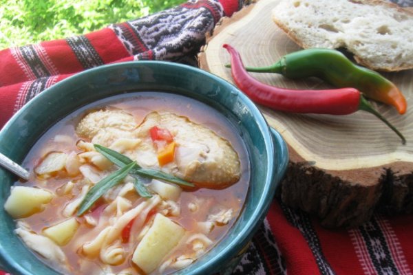 Ciorba de Pui cu Taietei de Casa