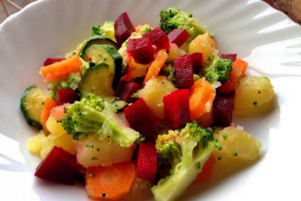 Salata Calda de Legume