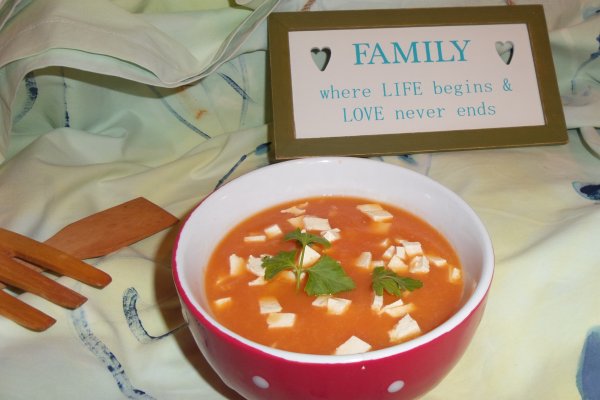 Supa crema de legume cu crutoane din tofu