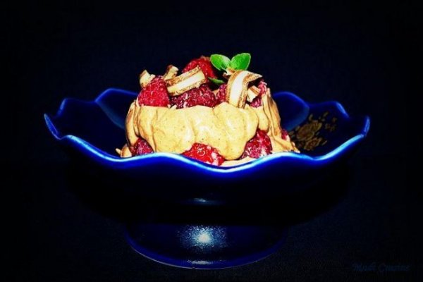 Mousse de ciocolata cu menta si zmeura