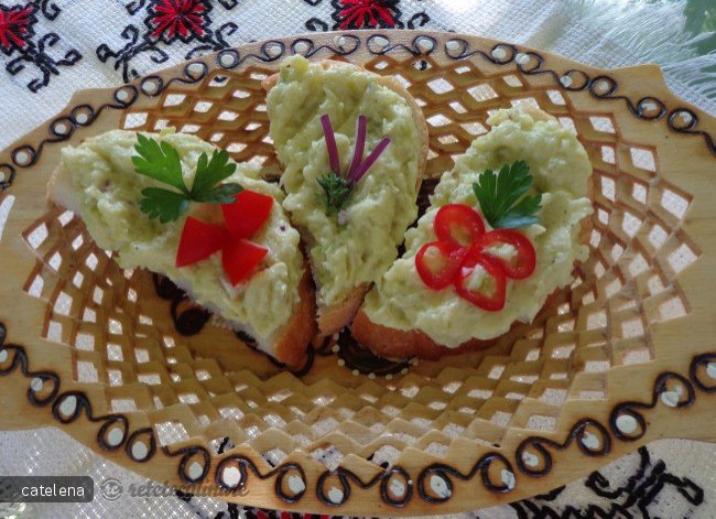 Salata de Dovlecei cu Maioneza