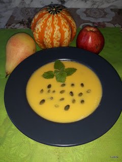 Supa crema de dovleac cu fructe