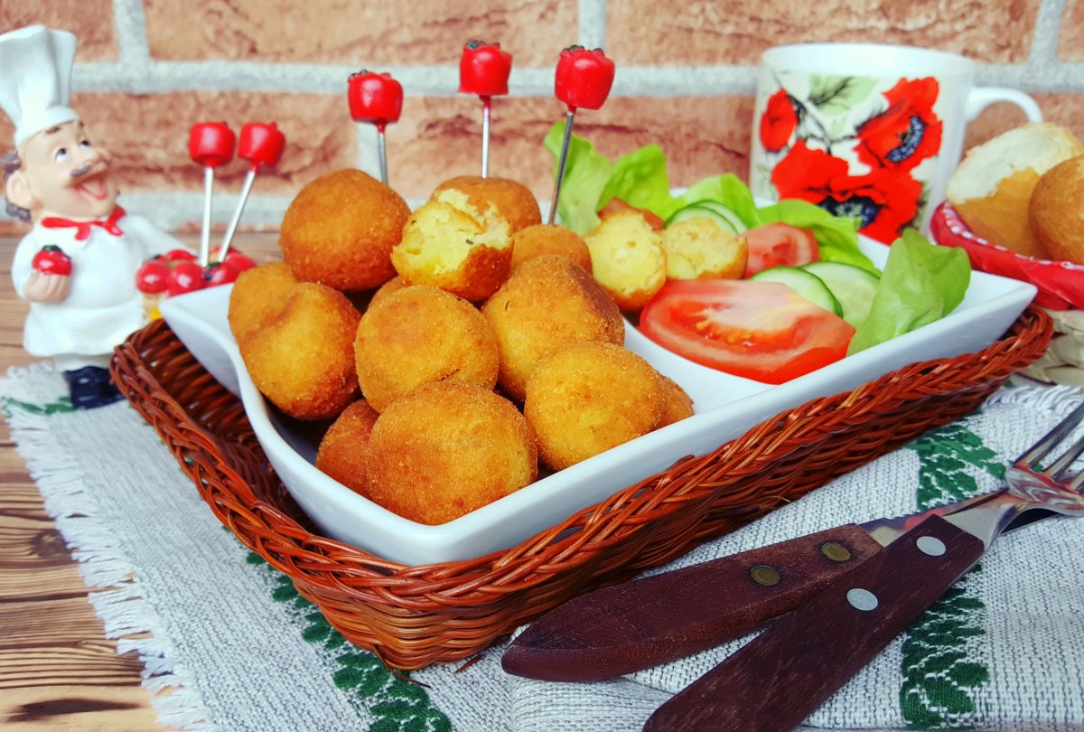 Bulete de branza si cartofi