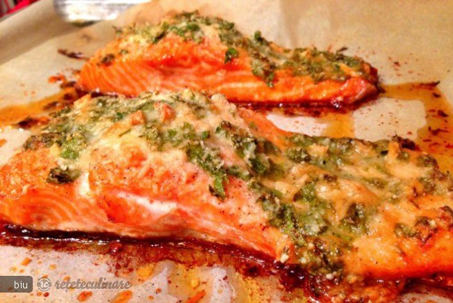 Somon in Crusta de Parmezan la Cuptor